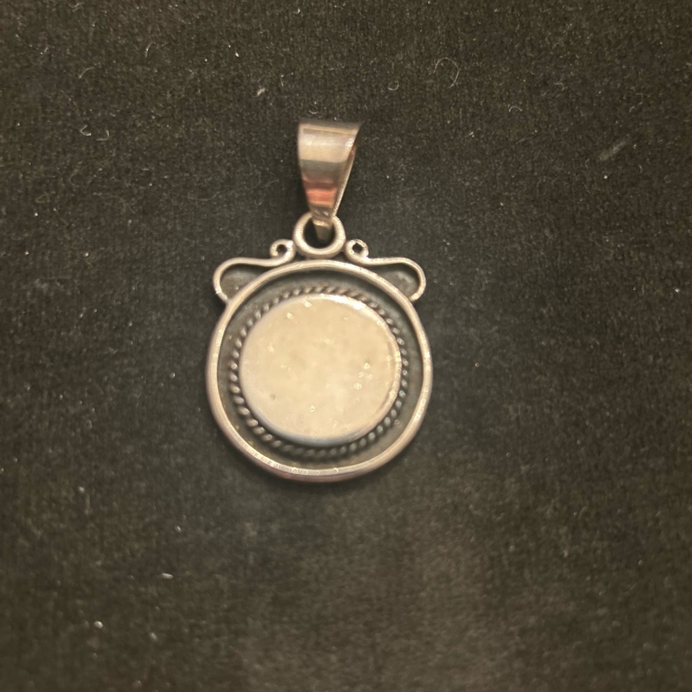Silpada Silver Round Pendant Necklace
